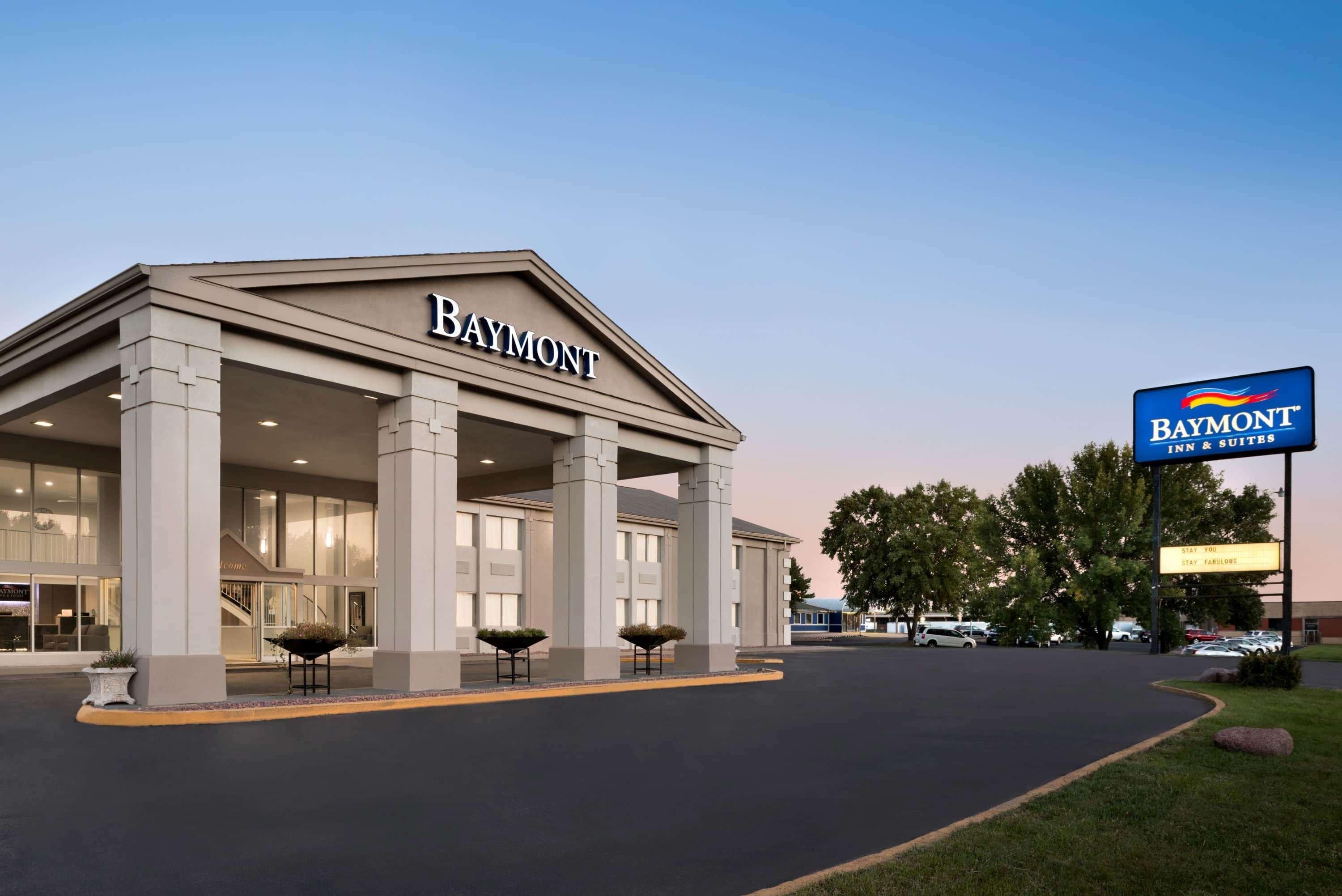 Отель Baymont By Wyndham Des Moines North Экстерьер фото